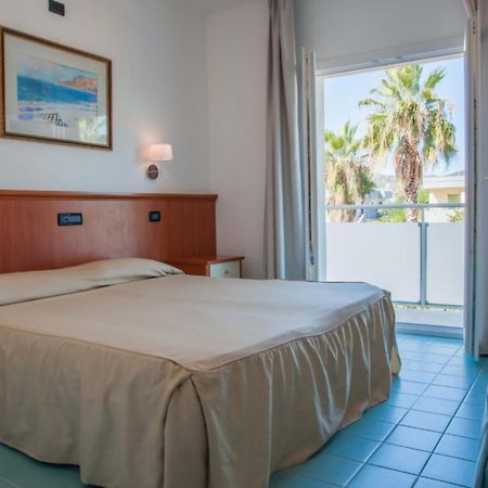 Donnarumma Hotel Casal Velino Exterior photo